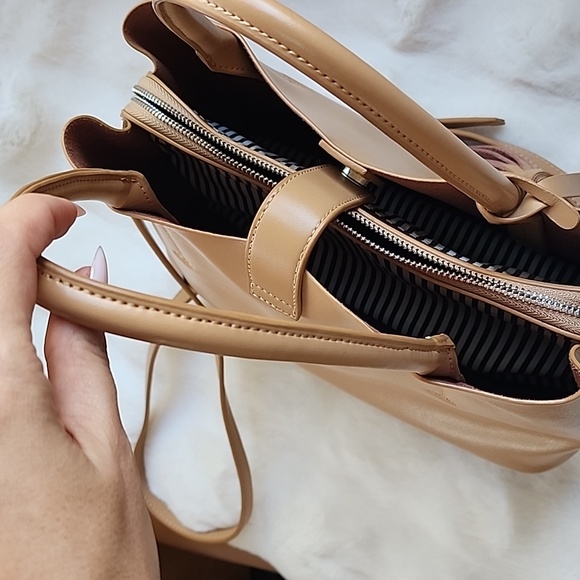 leather bag - Picture 10 of 16